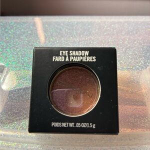 Shimmery Brown Eye Shadow
